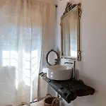 Romito - Relais & *