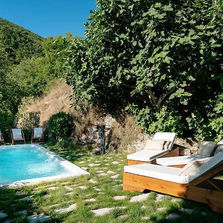 Semesteranläggning (resort) Romito - Relais & *